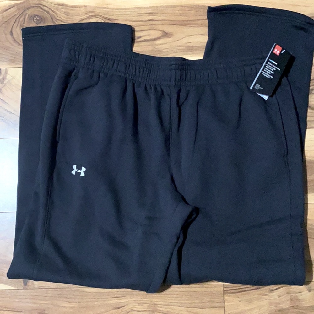 Woman’s under armour cold gear sweats xl